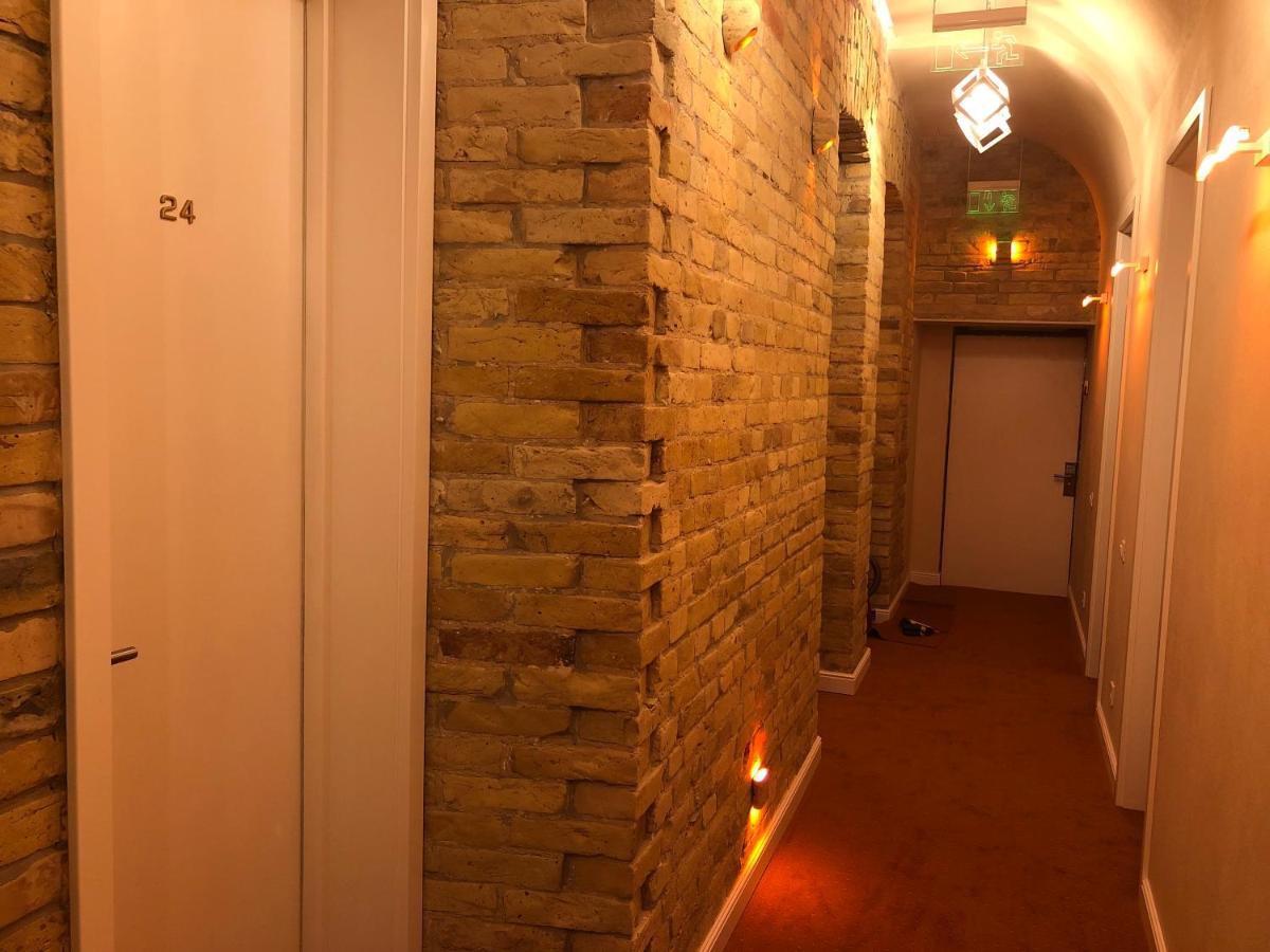 The Key Hotel Kiev Bagian luar foto