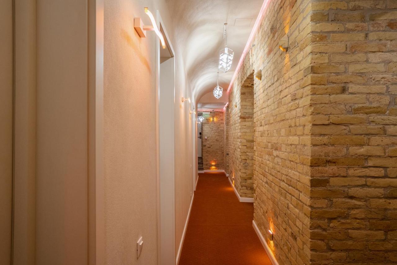 The Key Hotel Kiev Bagian luar foto